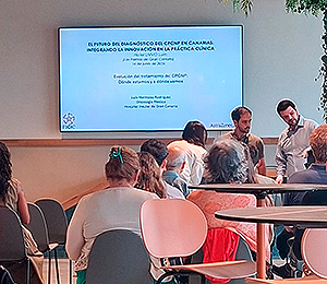 Reunión de especialistas en el futuro del diagnóstico del CPCNP en Canarias