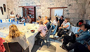 Especialistas reunidos en el Comité Multidisciplinar de Cáncer Colorrectal (CCR) en Sala Rêver, Las Palmas de Gran Canaria.